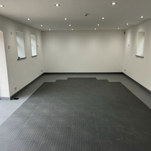 Mid and Light Grey Floor Tiles